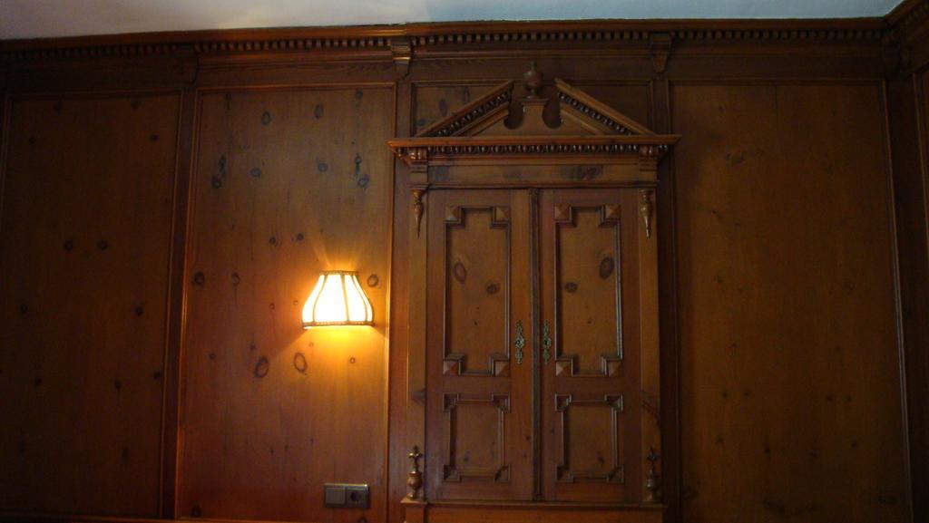 Residenze Sonnenschein Aparthotel Вилабаса Екстериор снимка