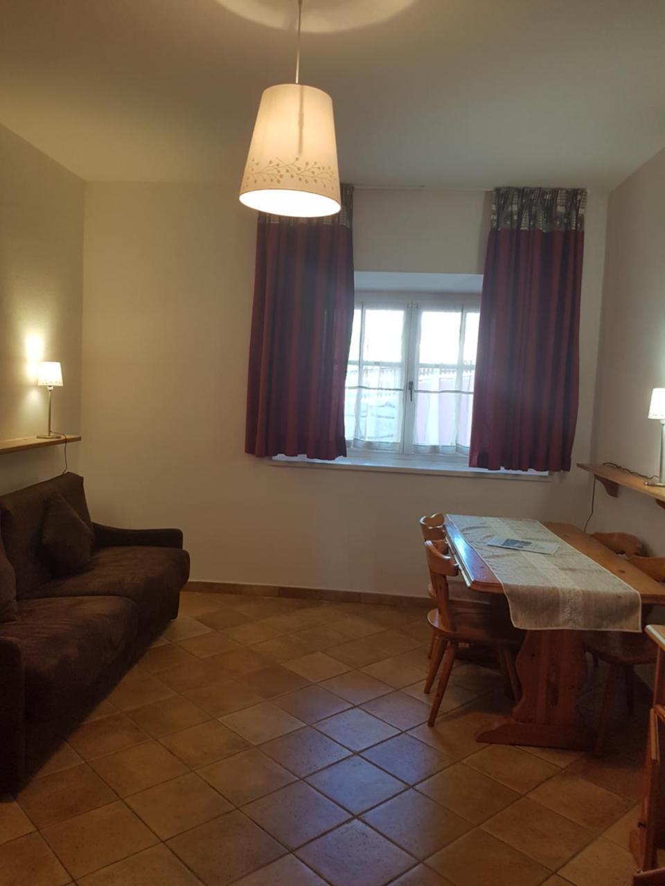 Residenze Sonnenschein Aparthotel Вилабаса Екстериор снимка